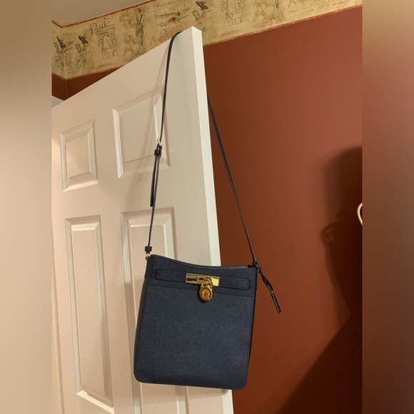 MICHAEL KORS INDIGO BLUE SAFFIANO LEATHER SHOULDER BAG - Picture 13 of 14